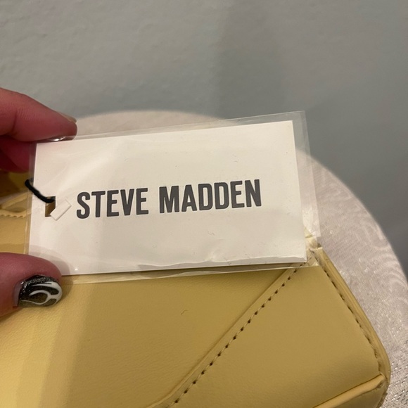 Steve Madden Yellow Satchel with Horse Charm - Picture 4 of 8